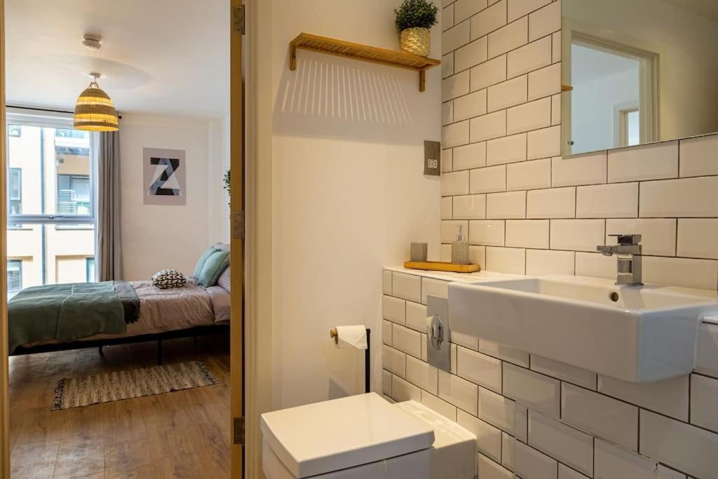 Natural Light City Center Pad Бирмингам Екстериор снимка